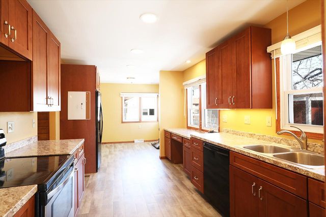 811 N 7th Street, Virginia, MN 55792