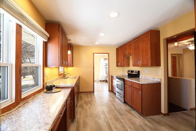 811 N 7th Street, Virginia, MN 55792