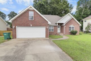 1841 Darlington Dr, Clarksville, TN 37042