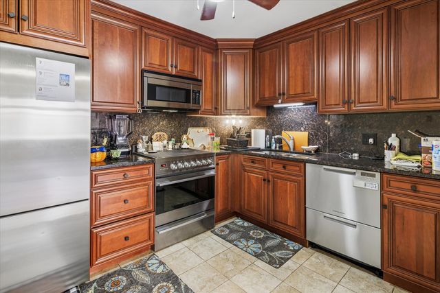 1450 N Astor Street 3B, Chicago, IL 60610