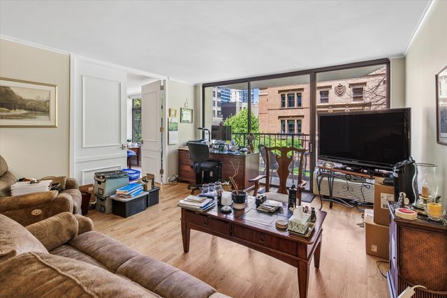 1450 N Astor Street 3B, Chicago, IL 60610