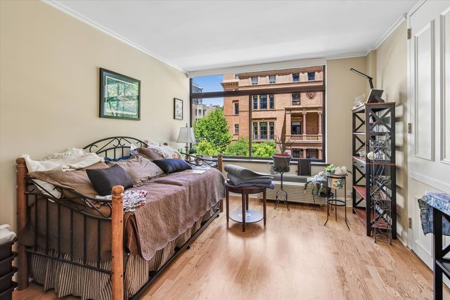 1450 N Astor Street 3B, Chicago, IL 60610