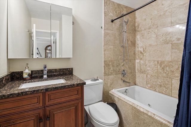 1450 N Astor Street 3B, Chicago, IL 60610