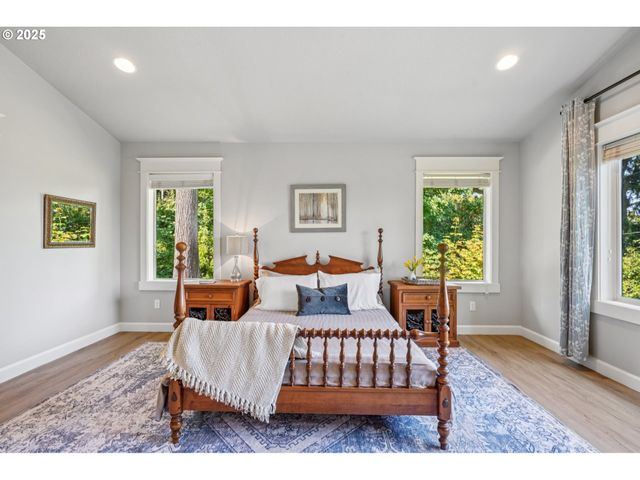 5862 Sw RALSTON Dr, Portland, OR 97239