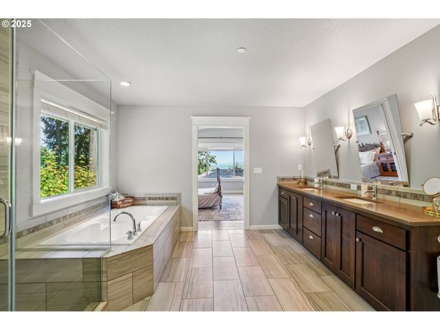 5862 Sw RALSTON Dr, Portland, OR 97239