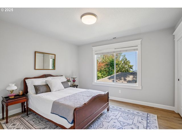 5862 Sw RALSTON Dr, Portland, OR 97239