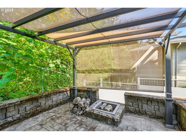 5862 Sw RALSTON Dr, Portland, OR 97239