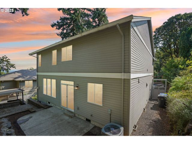 5862 Sw RALSTON Dr, Portland, OR 97239