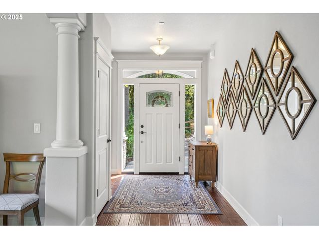 5862 Sw RALSTON Dr, Portland, OR 97239