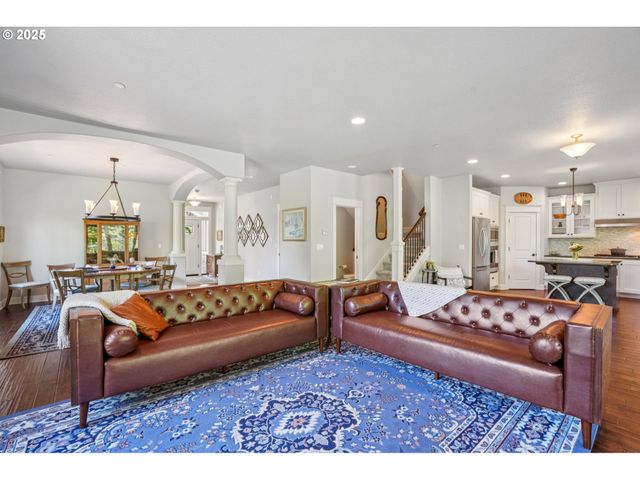 5862 Sw RALSTON Dr, Portland, OR 97239