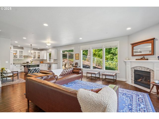 5862 Sw RALSTON Dr, Portland, OR 97239