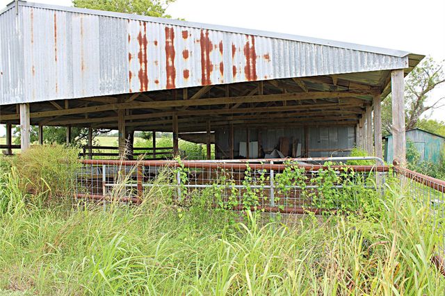 401 County Road 213, Cameron, TX 76520