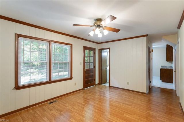106 Rowe DR, Poquoson, VA 23662