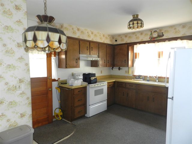 4495 Oxbow Road, Eau Claire, MI 49111