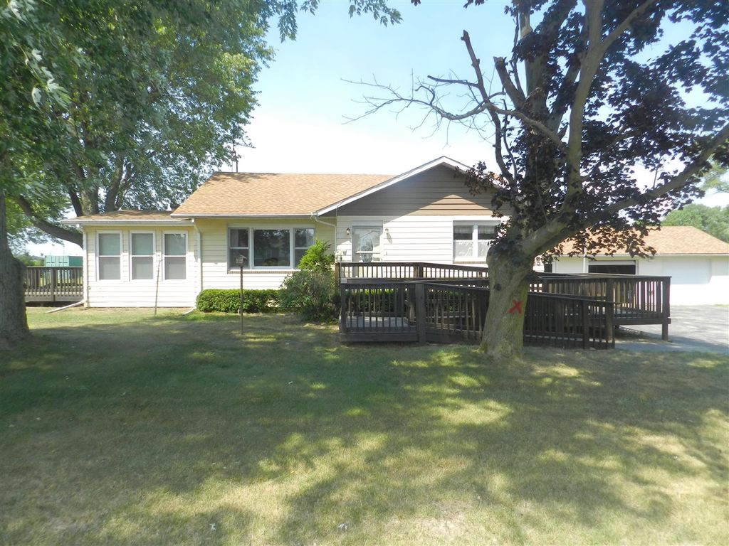 4495 Oxbow Road, Eau Claire, MI 49111