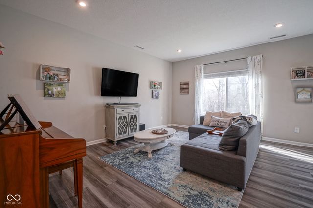 8596 Fawn Way, Mccordsville, IN 46055