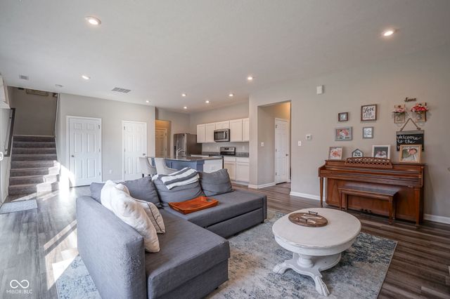 8596 Fawn Way, Mccordsville, IN 46055