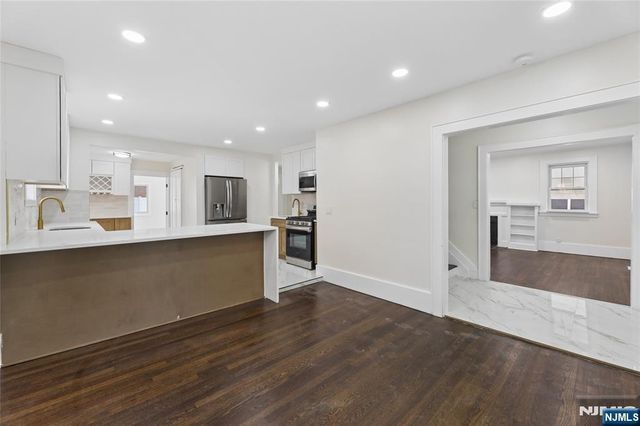 1087 Lambert Road, Teaneck, NJ 07666