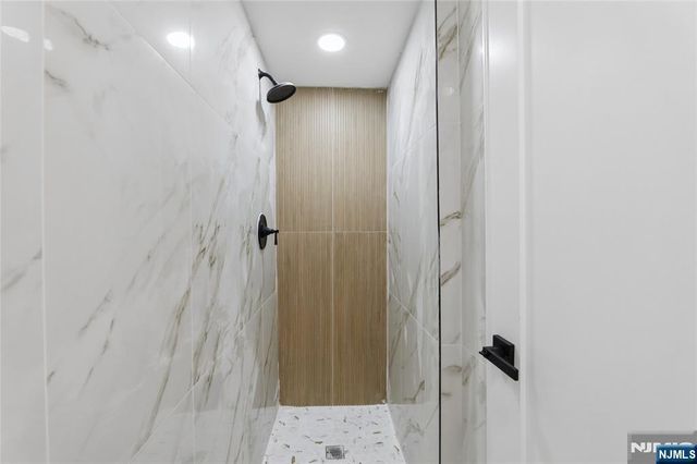 1087 Lambert Road, Teaneck, NJ 07666