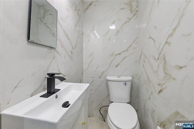 1087 Lambert Road, Teaneck, NJ 07666