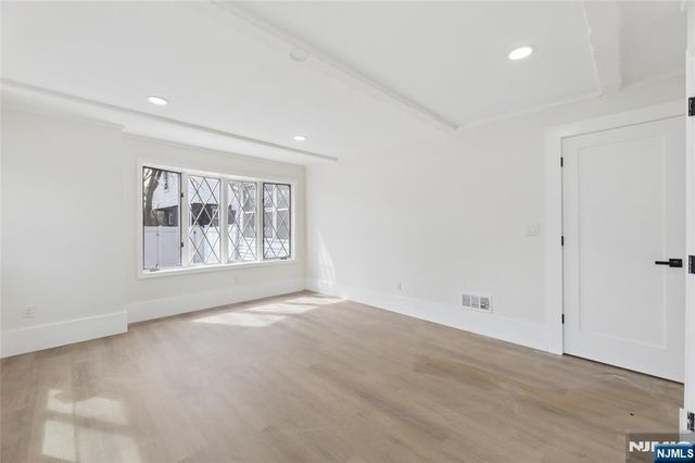 1087 Lambert Road, Teaneck, NJ 07666