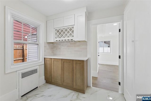 1087 Lambert Road, Teaneck, NJ 07666