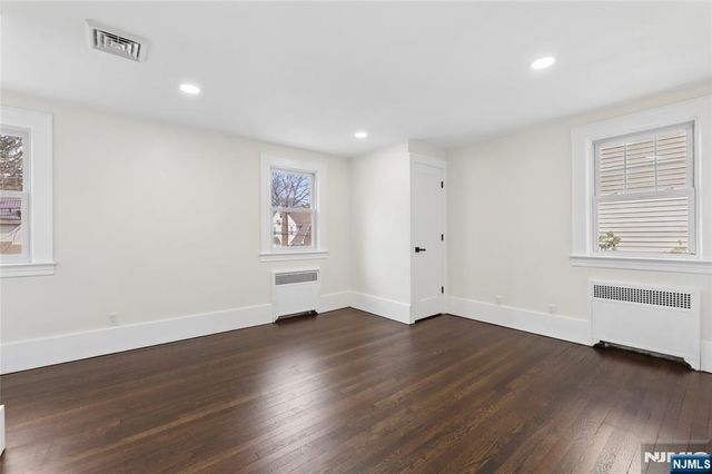 1087 Lambert Road, Teaneck, NJ 07666