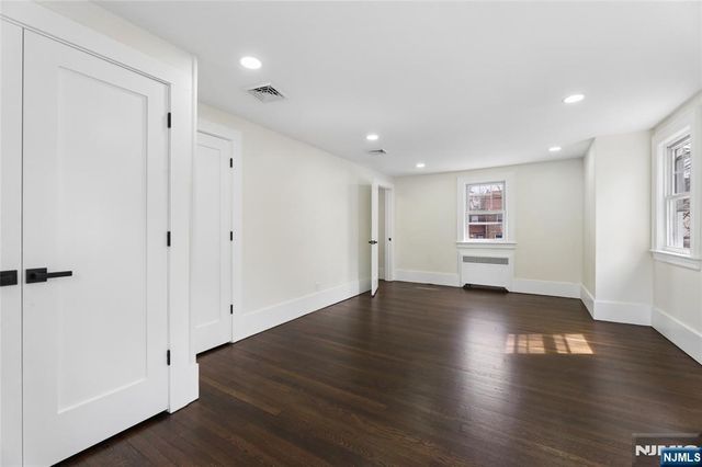 1087 Lambert Road, Teaneck, NJ 07666