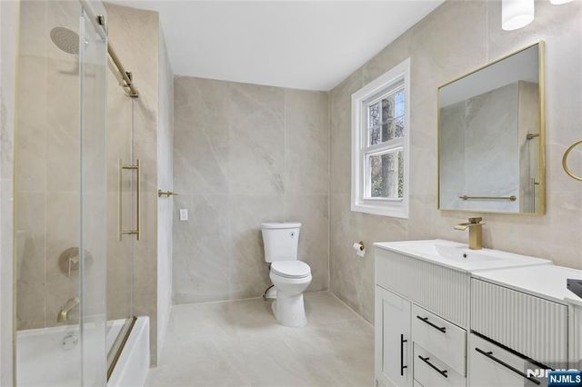 1087 Lambert Road, Teaneck, NJ 07666