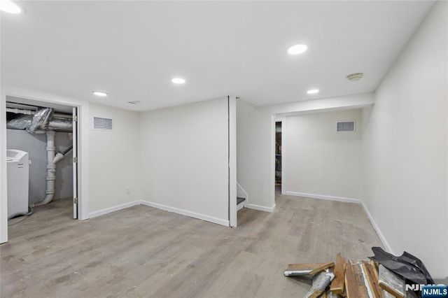 1087 Lambert Road, Teaneck, NJ 07666