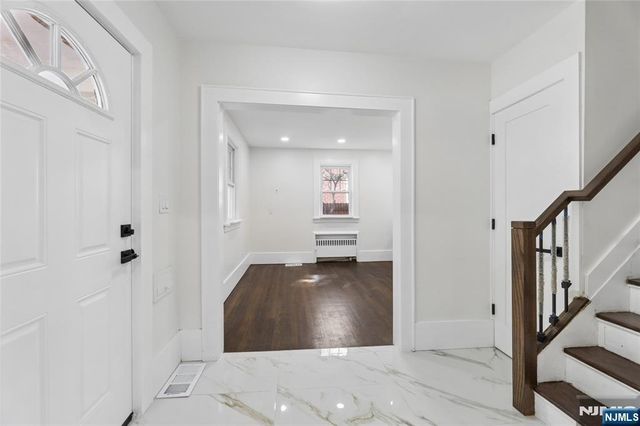 1087 Lambert Road, Teaneck, NJ 07666