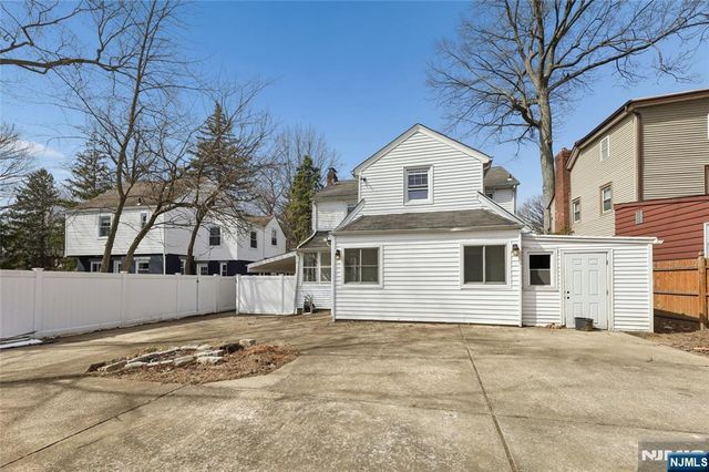 1087 Lambert Road, Teaneck, NJ 07666