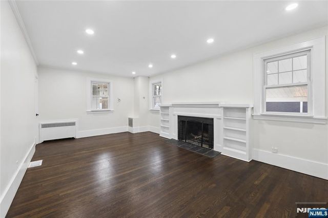 1087 Lambert Road, Teaneck, NJ 07666