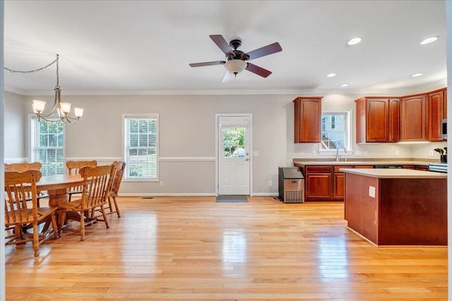 1157 Lakeland Pines DR, Moneta, VA 24121