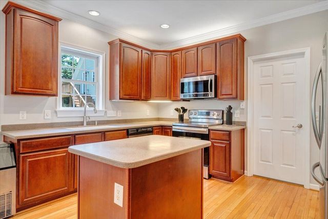 1157 Lakeland Pines DR, Moneta, VA 24121
