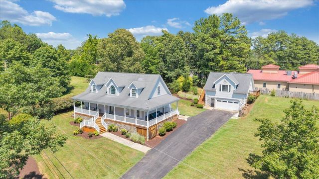 1157 Lakeland Pines DR, Moneta, VA 24121