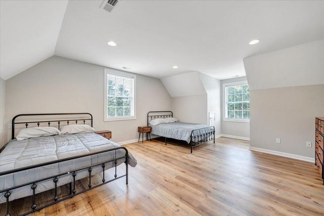 1157 Lakeland Pines DR, Moneta, VA 24121