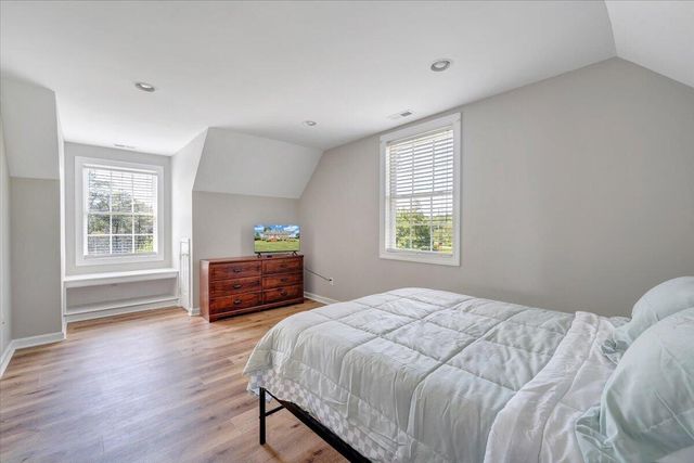 1157 Lakeland Pines DR, Moneta, VA 24121