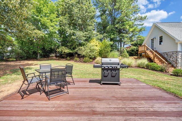 1157 Lakeland Pines DR, Moneta, VA 24121