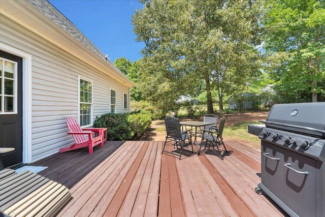 1157 Lakeland Pines DR, Moneta, VA 24121