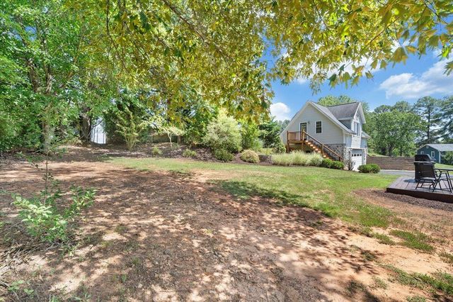 1157 Lakeland Pines DR, Moneta, VA 24121