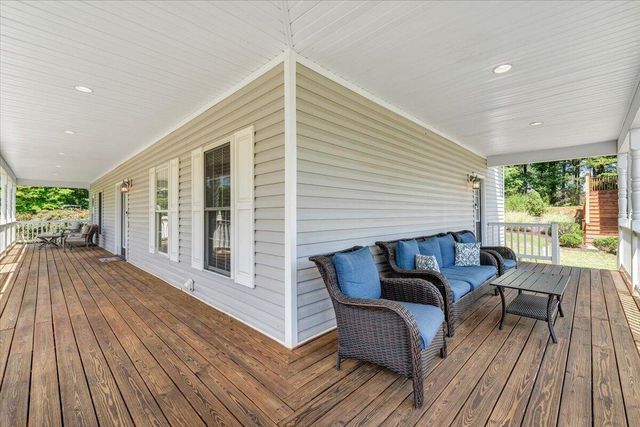 1157 Lakeland Pines DR, Moneta, VA 24121