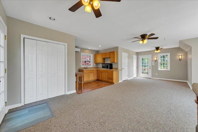 1157 Lakeland Pines DR, Moneta, VA 24121