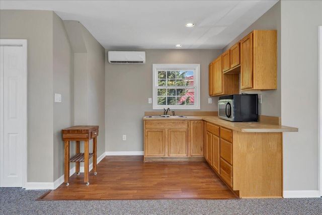 1157 Lakeland Pines DR, Moneta, VA 24121