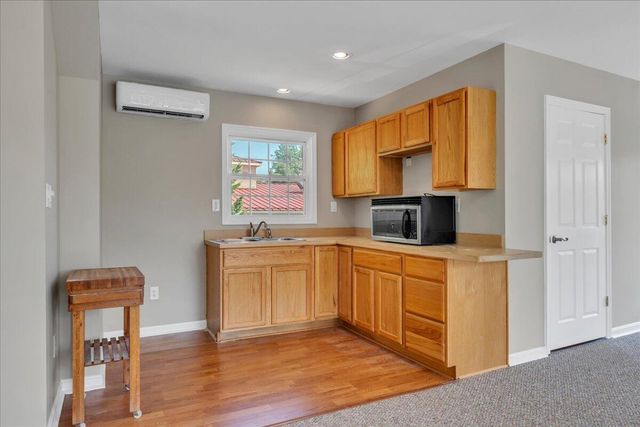 1157 Lakeland Pines DR, Moneta, VA 24121