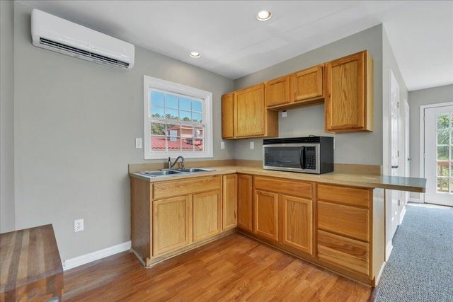 1157 Lakeland Pines DR, Moneta, VA 24121