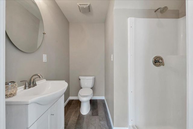 1157 Lakeland Pines DR, Moneta, VA 24121