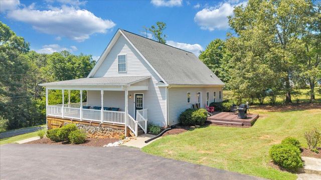 1157 Lakeland Pines DR, Moneta, VA 24121