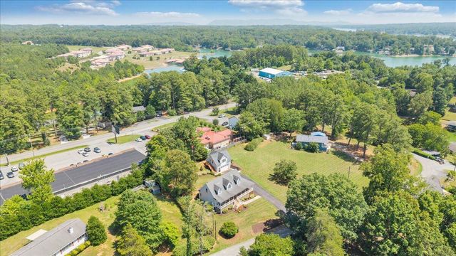 1157 Lakeland Pines DR, Moneta, VA 24121