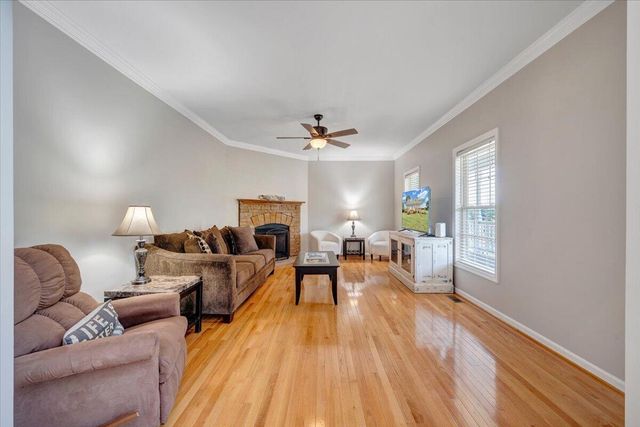 1157 Lakeland Pines DR, Moneta, VA 24121